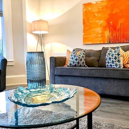 גלאזגו Byevo Almar Villa - Close To City And Airport - Perfect For Contractors Or Large Groups מראה חיצוני תמונה