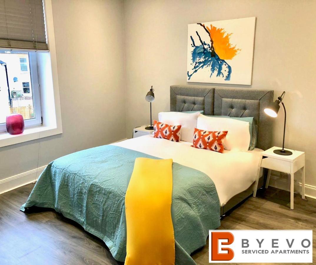 גלאזגו Byevo Almar Villa - Close To City And Airport - Perfect For Contractors Or Large Groups מראה חיצוני תמונה
