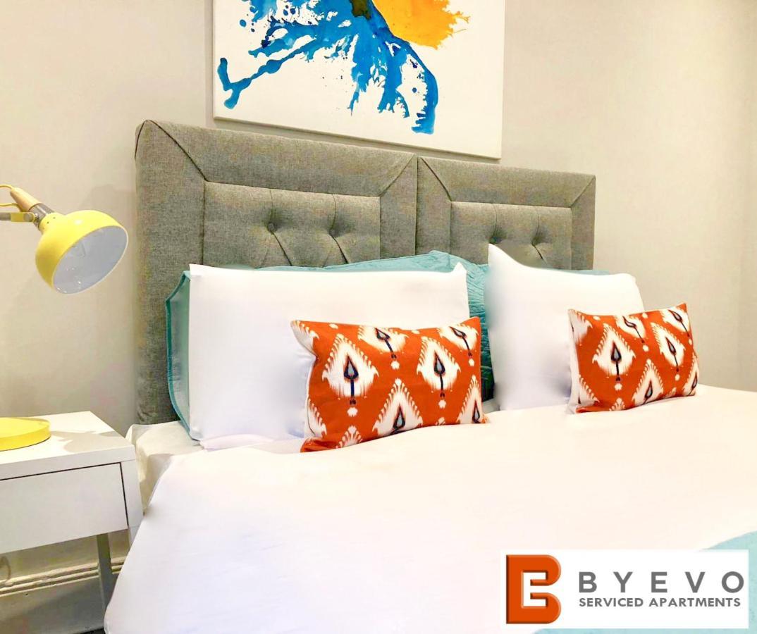 גלאזגו Byevo Almar Villa - Close To City And Airport - Perfect For Contractors Or Large Groups מראה חיצוני תמונה