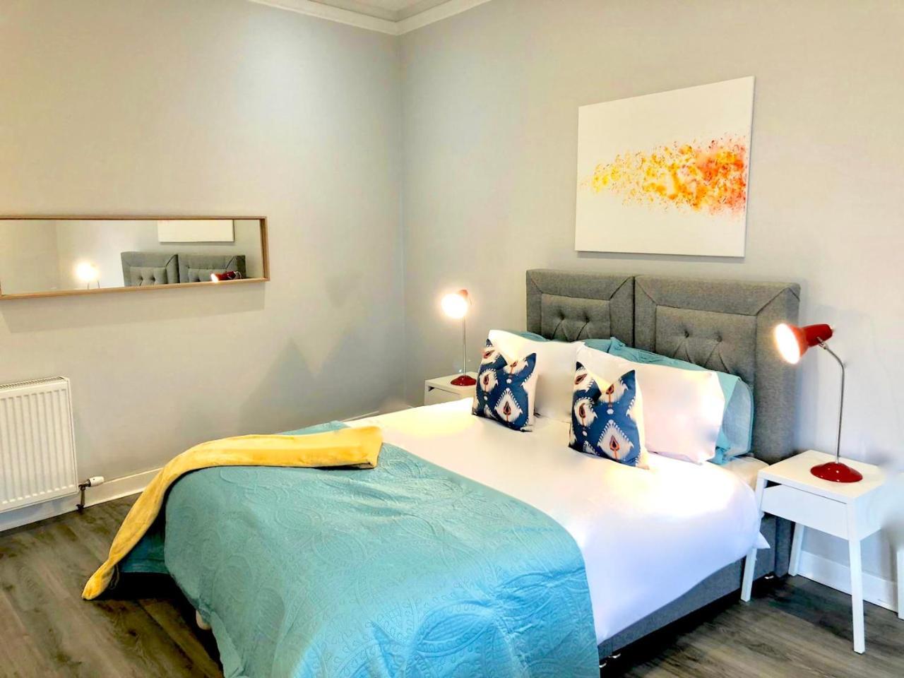 גלאזגו Byevo Almar Villa - Close To City And Airport - Perfect For Contractors Or Large Groups מראה חיצוני תמונה